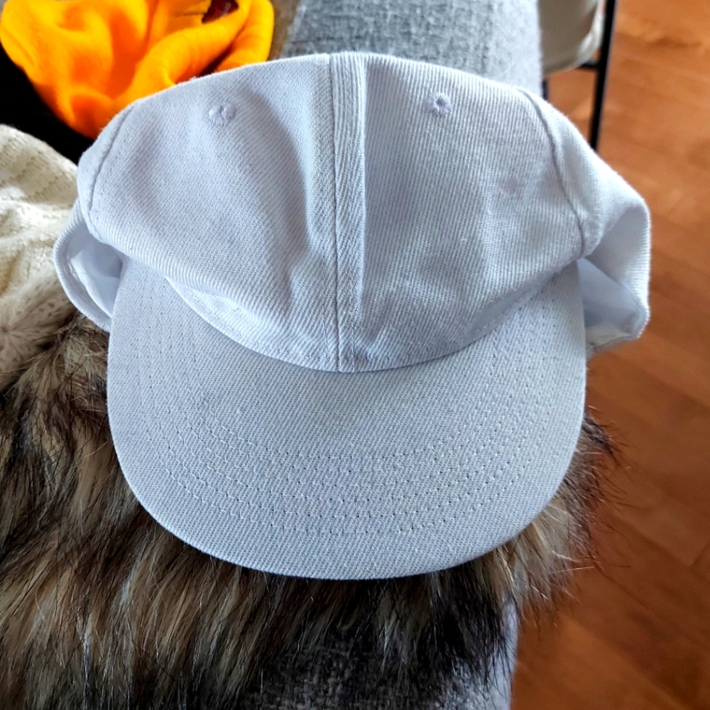 White Cap - Picture 2 of 2